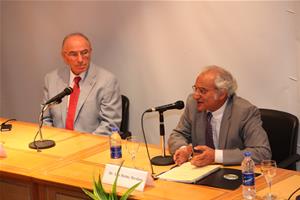 De droite à gauche : Prof. Amr Helmy Ibrahim et Dr Yehia Zaki
