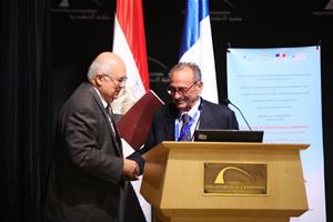 Dr Ismail Serageldin, Directeur de la Bibliotheca Alexandrina avec l'Ambassadeur Aly Maher, Conseiller auprès du Directeur de la Bibliotheca Alexandrina