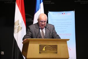 Dr Ismail Serageldin, Directeur de la Bibliotheca Alexandrina durant sa conférence intitulée "L’épopée France-Égypte : deux siècles d’interactions fructueuses"