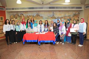  Photo de groupe avec les étudiants de l'Université d'Assiout
