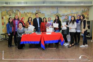 Photo de groupe avec les étudiants de l'Université de Mansoura