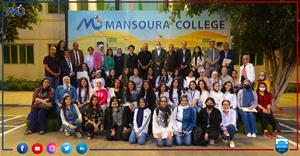 Photo de groupe avec les participants de la 2<sup>e</sup> <sup> </sup>journée au Collège Mansoura