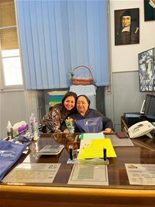 De gauche à droite : Dr Marwa El Sahn, Directrice du Centre d'Activites Francophones - CAF et Soeur Marcelle, de l’École Saint Vincent de Paul El Helmiah au Caire