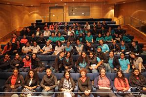 Photo de groupe avec les participants de la 5<sup>e</sup> journée à la Bibliotheca Alexandrina