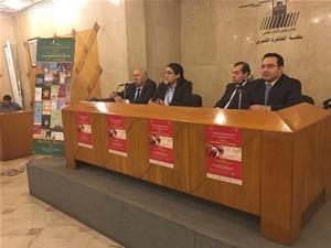 De droite à gauche :Samy Sarageldin, Conseiller d’Etat, Dr. Hossam M. Gamal, Avocat d’Etat, Dr. Dalia Hussein et Pr. Ahmed El Kosheri