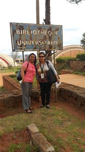 Visite de la bibliothèque universitaire de l'Université d'Antananarivo avec Reyna JOSVAH-RABIAZA