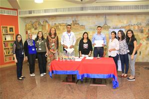 Photo de groupe avec les étudiants de l'Université de Damiette