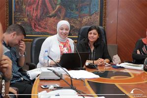 De gauche à droite : M<sup>lle </sup>Dina El Kordy, Maître-assistante au Département de Langue et de Littérature Françaises, Faculté des Lettres, Université d'Alexandrie et Dr Marwa El Sahn, Directrice du CAF
