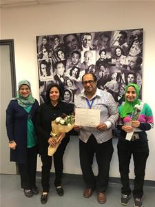  Photo&nbsp;de l'ing&eacute;nieur Ahmed khamis avec l'&eacute;quipe du CAF