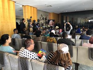 Lors de&nbsp;la&nbsp;conf&eacute;rence de Dora Bouchoucha