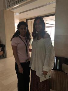 Avec l'actrice Amina Khalil