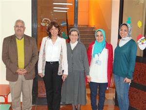 Avec Mme Yvonne AZER&nbsp;,directrice de l'Institution Sainte Jeanne-Antide, Soeur Nohad, et l'equipe du CAF.