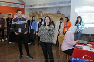 Présentation du programme FEFUE par Dr.Marwa El Sahn aux étudiants de la 30<sup>e</sup> édition