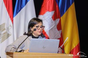 Pr&eacute;sentation de Marwa El SAHN Directrice du Centre d&rsquo;Activit&eacute;s Francophones (CAF) de la Bibliotheca Alexandrina durant la s&eacute;ance inaugurale&nbsp;&nbsp;