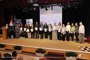 Remerciements aux stagiaires&nbsp;durant la s&eacute;ance de cl&ocirc;ture