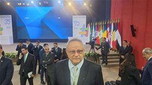 Le Pr&eacute;sident Abdel Fattah al-Sissi et le Pr&eacute;sident Emmanuel Macron ont inaugur&eacute; le nouveau campus de l'Universit&eacute; Senghor. Ce nouvel &eacute;difice renforce le r&ocirc;le de l'&Eacute;gypte comme phare de la Francophonie et consolide les liens d'amiti&eacute; et de coop&eacute;ration acad&eacute;mique entre nos deux nations. Retour en images sur cette c&eacute;r&eacute;monie d'exception.