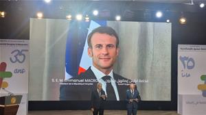Le Pr&eacute;sident Abdel Fattah al-Sissi et le Pr&eacute;sident Emmanuel Macron ont inaugur&eacute; le nouveau campus de l'Universit&eacute; Senghor. Ce nouvel &eacute;difice renforce le r&ocirc;le de l'&Eacute;gypte comme phare de la Francophonie et consolide les liens d'amiti&eacute; et de coop&eacute;ration acad&eacute;mique entre nos deux nations. Retour en images sur cette c&eacute;r&eacute;monie d'exception.