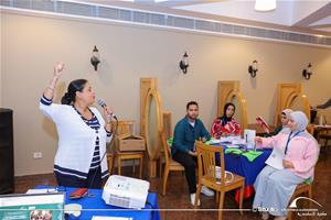Pr&eacute;sentation&nbsp;par Dr.Marwa El Sahn aux &eacute;tudiants de la 44e&nbsp;&eacute;dition