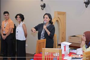  Pr&eacute;sentation&nbsp;par Dr.Marwa El Sahn aux &eacute;tudiants de la 45e&nbsp;&eacute;dition
