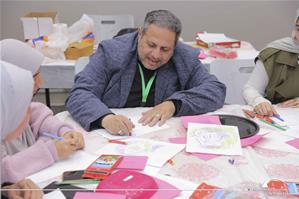 Atelier du murmure des surfaces (frottage) par Reda Abdel Azim