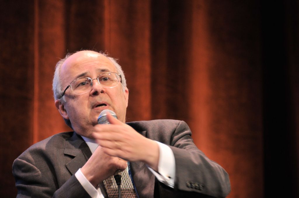 Dr. Ismail Sergageldin, director of the Bibliotheca Alexandrina, at the plenary session