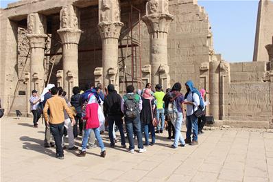 أثناء زيارة معبد حورس بمدينة إدفو