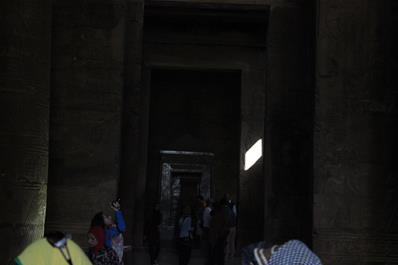 أثناء زيارة معبد حورس بمدينة إدفو