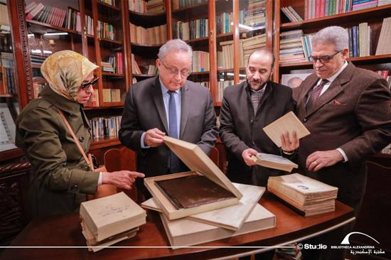 إهداء مكتبة نجيب محفوظ الخاصة إلى مكتبة الإسكندرية - 15 فبراير 2024