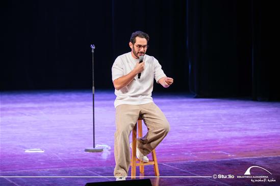 ستاند أب كوميدي: (بلاي كراود) - 7 فبراير 2026