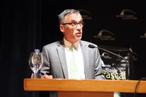 Dr. Jean-François Fau, Directeur du Département de la Culture à l'Université Senghor, partenaire de la Bibliotheca Alexandrina dans l'organisation de la Journée Pascal