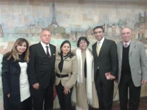 De gauche à droite : Sara Serour, Dr Charles Saint-Prot, Dr Marwa El Sahn, Zeina Tibi (Mme Saint-Prot), son Excellence Monsieur le Consul Oussama Khashab et Prof. Yehia Halim Zaki