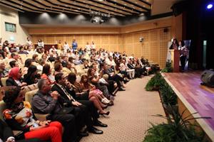 Le public de la soirée musicale "Chantons Moustaki" animée par « The Group Band » 