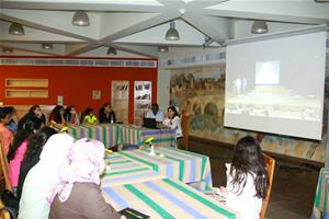 Les participants de l' atelier professionnel (Parlons ensemble en Français): Art oratoire: Du livre à la parole 