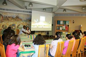 Les participants de l' atelier professionnel (Parlons ensemble en Français): Art oratoire: Du livre à la parole 