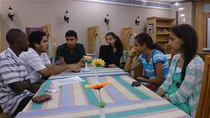 Les participants de l’atelier professionnel (Parlons ensemble en Français) : Ateliers cocktails de conversation