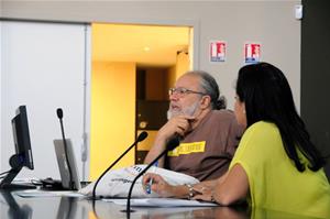 Prof. Howard Besser et Dr Marwa El Sahn pendant l'atelier professionnel: « Gérer vos collections audiovisuelles »