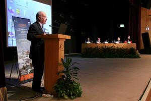 l'intervention de Arnaud Ramière de Fortanier,  président de l’Association du Souvenir de Ferdinand de Lesseps et du Canal de Suez