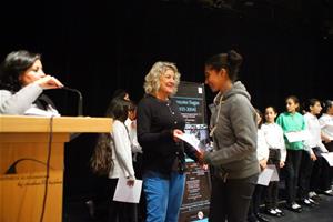 La distribution des certificats. 