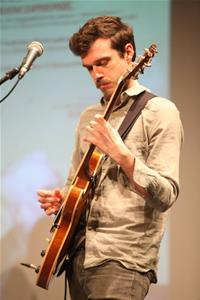 Le guitariste Fabio Pinto