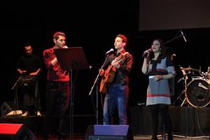 Chanson « C'est du soleil » par la troupe For the fun of it  