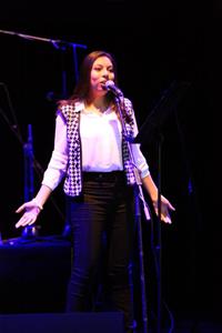 Chanson « Bravo, tu as gagné » d'ABBA par Aya Mahmoud