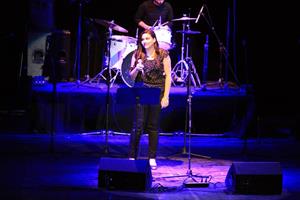 Chanson « Padam » par Sandy Ishak