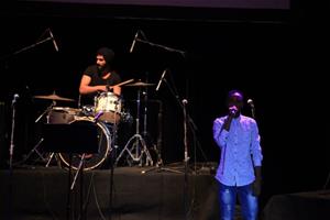 Chanson « Laisse-moi » par Djohar Zoali