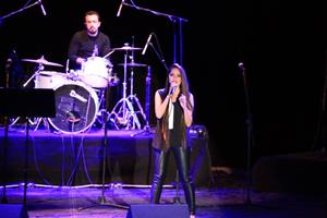 Chanson « Pardonne-moi ce caprice d'enfant » par Marie Thérèse Haddad