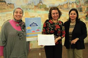 Distribution des attestations aux participants 