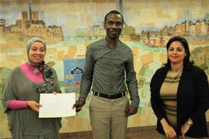 Distribution des attestations aux participants 