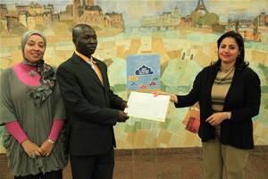 Distribution des attestations aux participants 