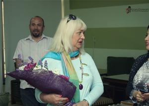 Mme Michèle Foulain 