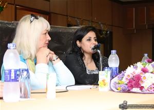 De gauche: Mme Michèle Foulain et Dr Marwa El Sahn