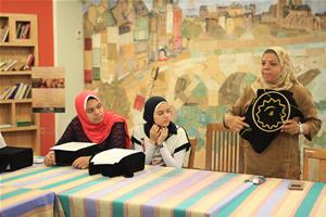 Les participants de l'atelier avec l'animatrice Lamia Antar - groupe 1